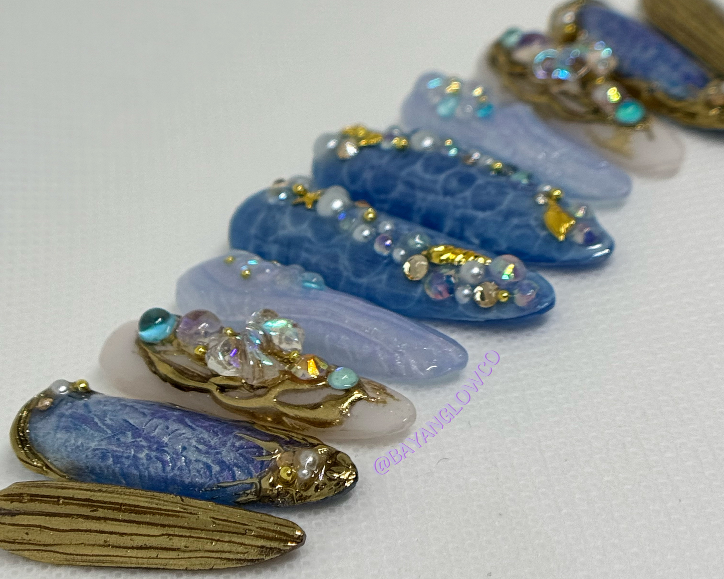 CUSTOM PRESS ON NAILS
